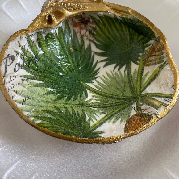 Shell trinkets - Picture 10 of 16